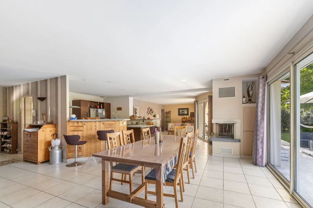 Sala da pranzo - Contemporary House with Pool in Saucats