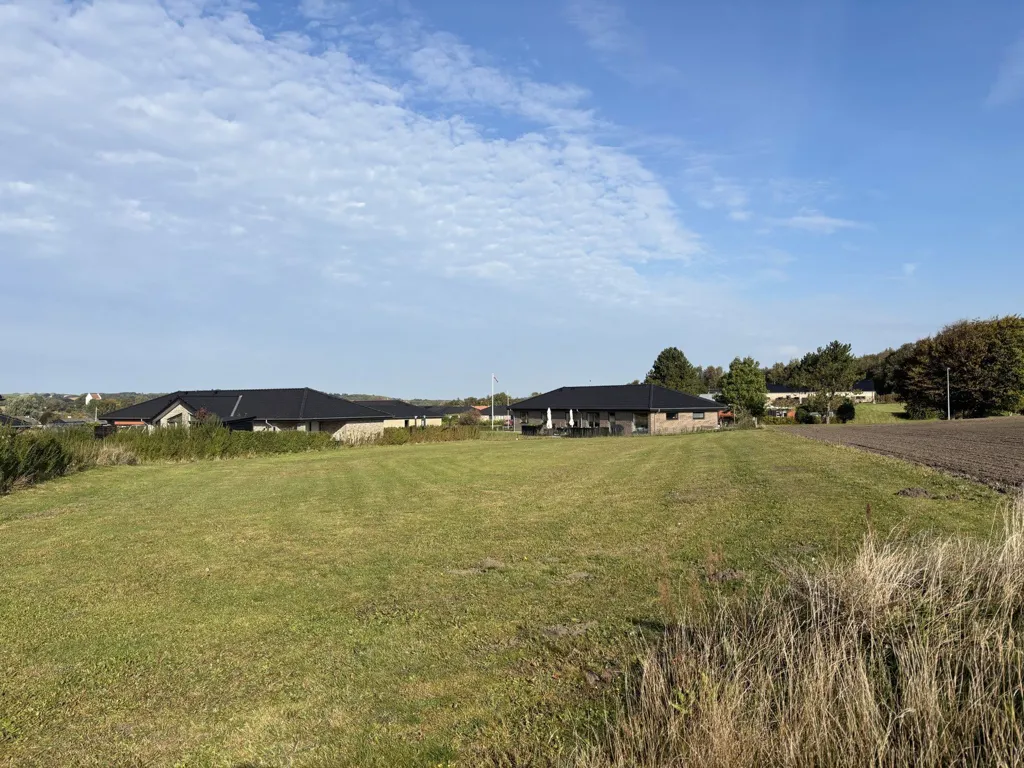 Aed - Year-Round Plot with 5G Coverage in Øster Hornum