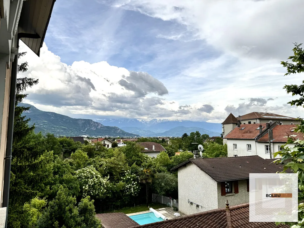 Terrass - Charming 3-Bed Flat with Vercors View in Historic Building