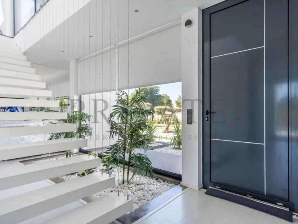Esik - Contemporary Villa with Golf Views in Vilamoura