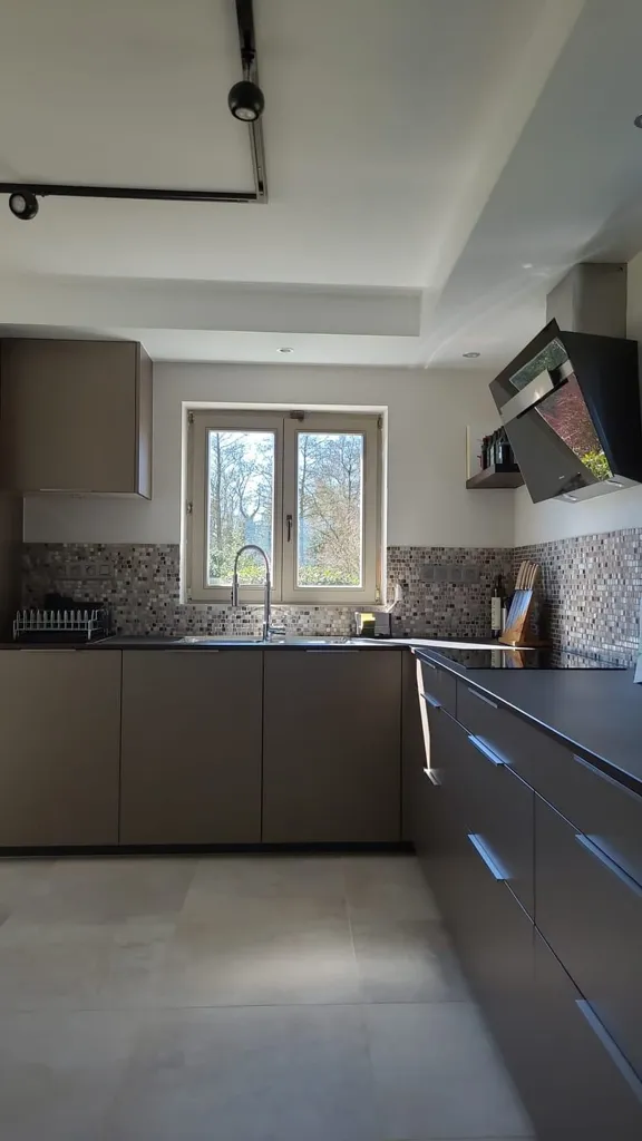 Cuisine - Villa rénovée avec bureau à Kraainem