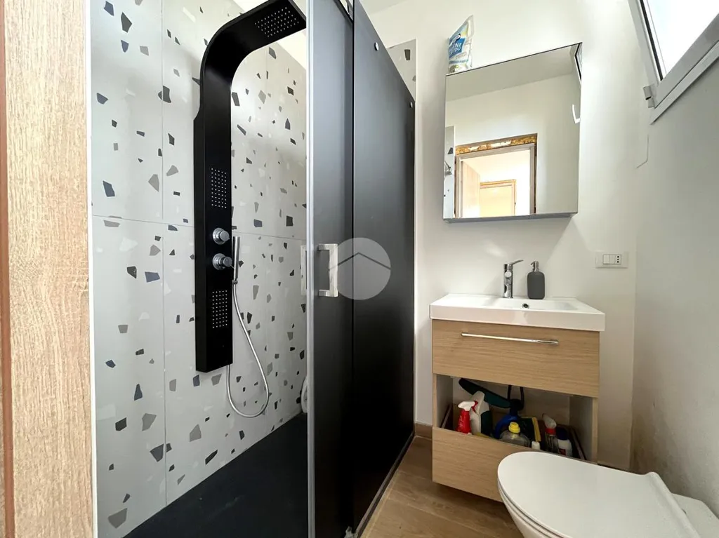 Salles de bain - Modernised Two-Bedroom Apartment in Palermo