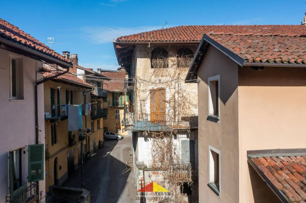 Rõdu - Restoration Project in Historic Centre, Saluzzo
