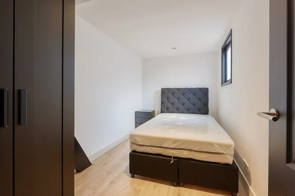 Chambres - Modernised Apartment with Private Parking in The Hague Centre