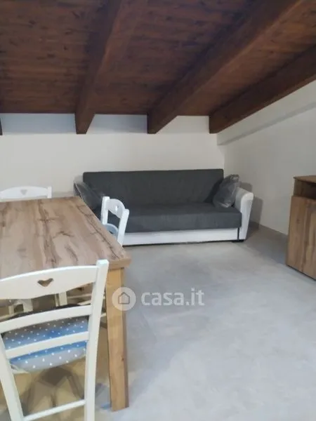 Elutuba - Rented Attico with Balcony in Caserta