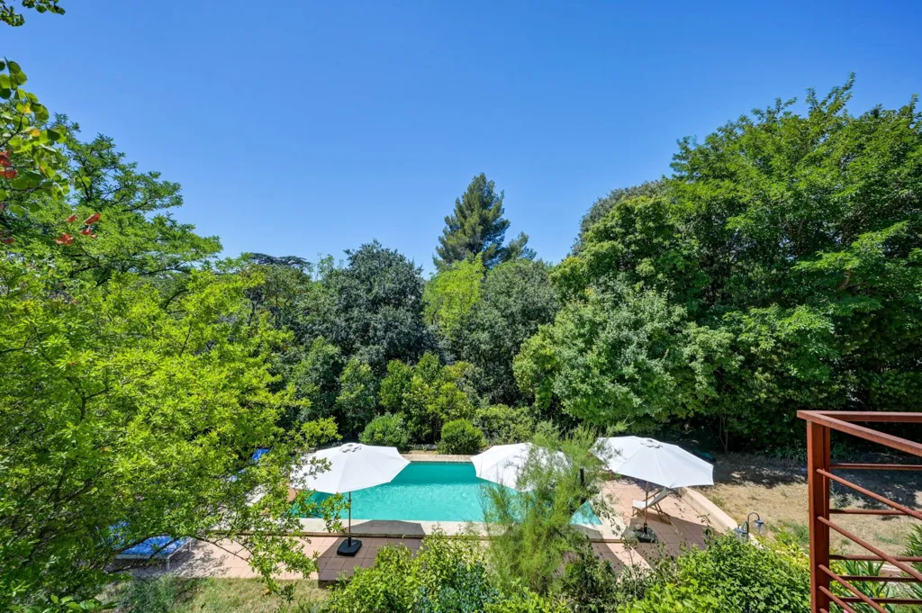 Piscine - Maison Luxueuse avec Vue Panoramique à Aix-en-Provence