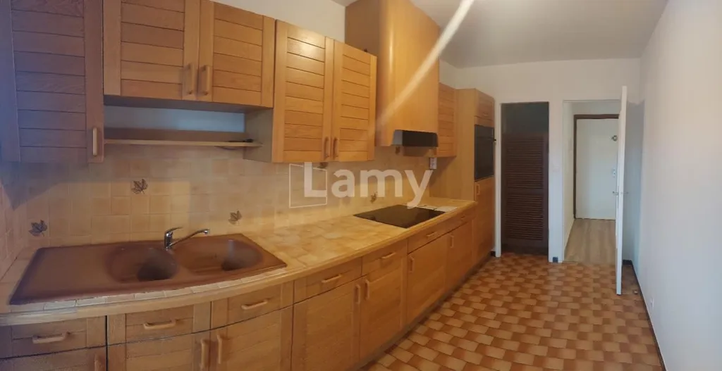 Köök - 3-Bed Apartment with Balcony in BLD CATTENOZ