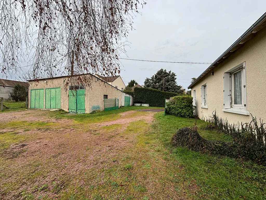 Giardino - House with Constructible Land in West Châtellerault