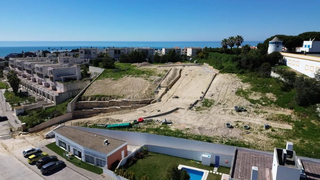 Õhuvaade - Urban Plot with Sea Views in Albufeira
