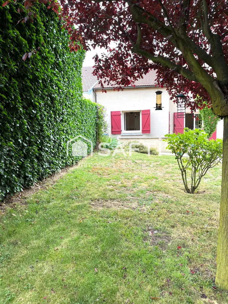 Garden - City House with Garden in Genlis