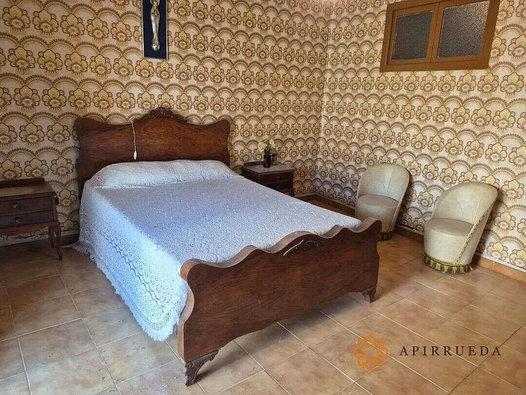 Chambres - Traditional Chalet with Balcón in Alborge