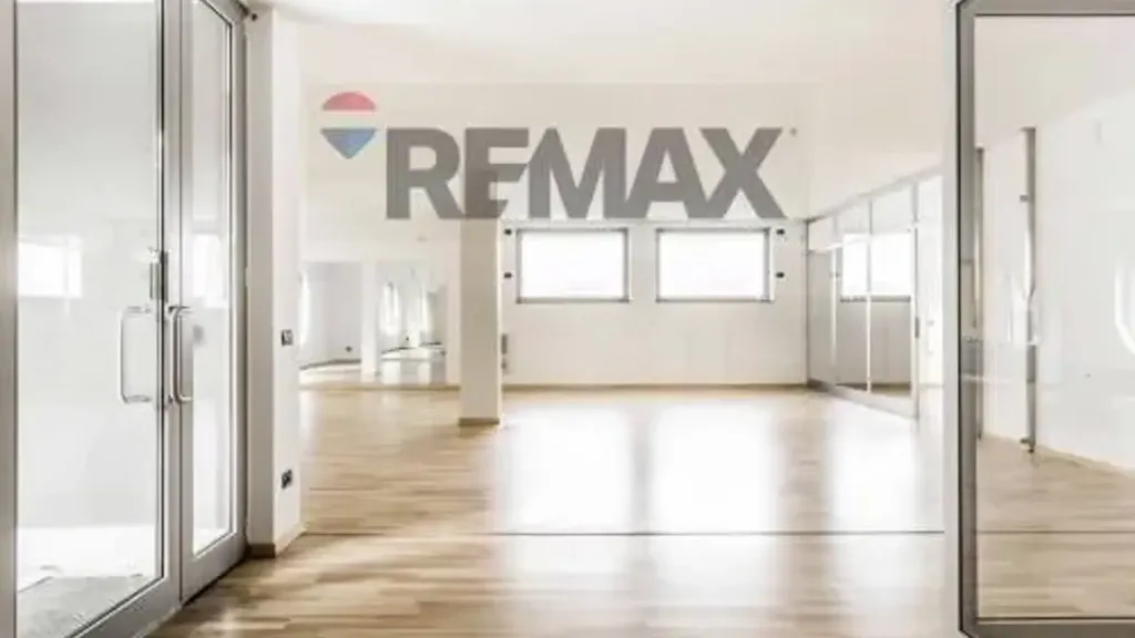 Pièces - Designer Loft with Private Garden in Busto Arsizio