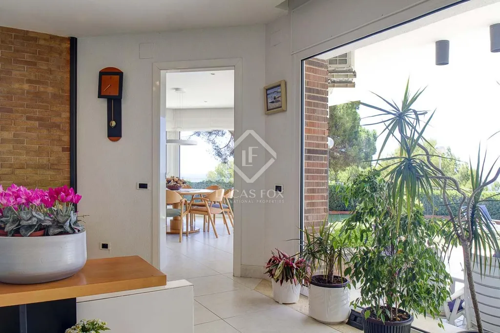 Terrass - House with Sea View and Pool in Torredembarra