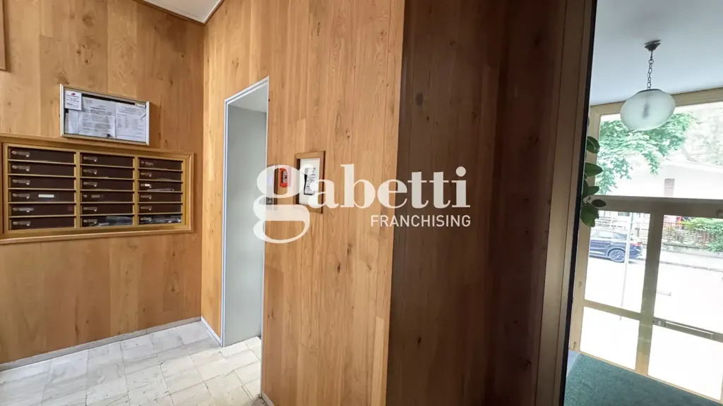 Esik - Central Triplex with Balcony in Turin