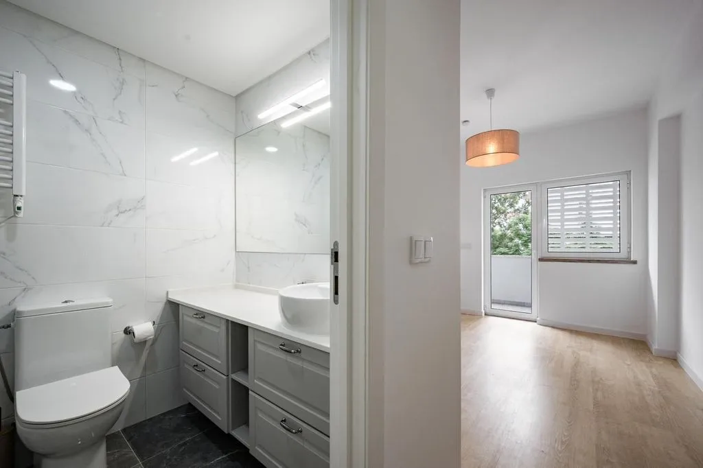 Vannitoad - Luxury Flat with Balcony in Oeiras