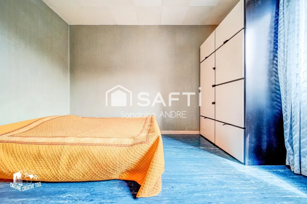 Bedrooms - South-Facing Apartment with Balcony in Neufchef