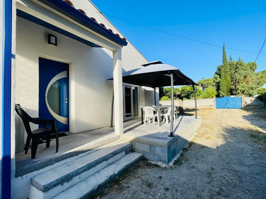 Terrasse - Maison Rénovée avec Garage à Capendu