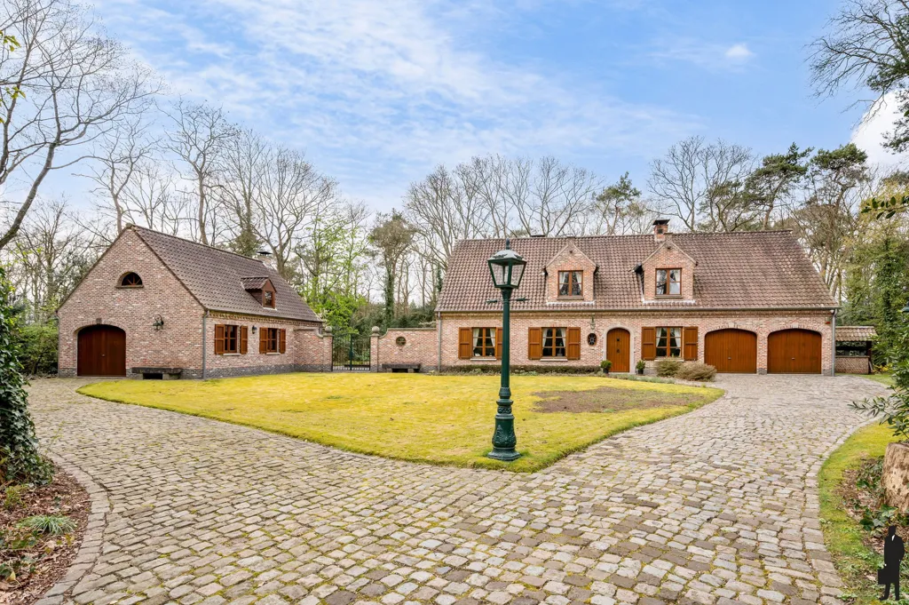 Exterior - Country Villa with Terrace and Garden