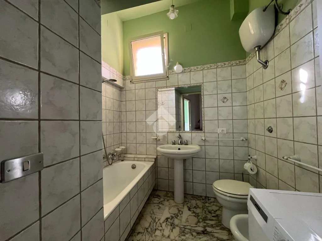 Salles de bain - Bright Apartment with Balcony in Agrigento