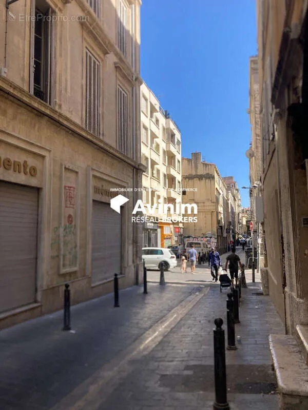 Local commercial à Marseille-1e
