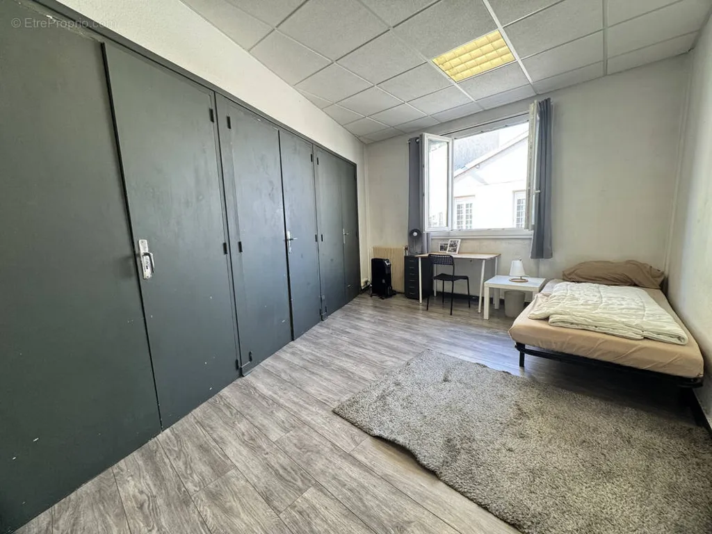 Camere da letto - T7 Apartment with 6 Bedrooms in Lyon 9