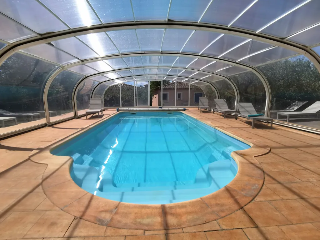 Piscine - Propriété avec 4 Gîtes et Piscine à Béziers