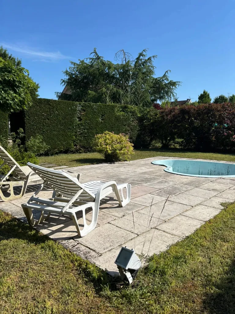 Bassein - 1930s House with Pool in Beaune