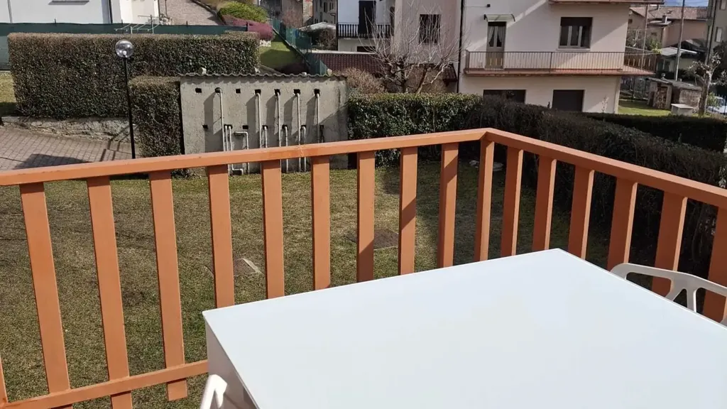 Rõdu - Rustic Bilocale with Balcony in Sormano