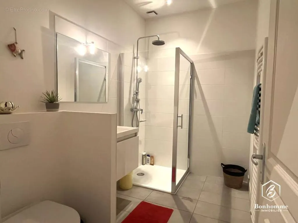 Bathrooms - Character House with Pool in Saint-Selve
