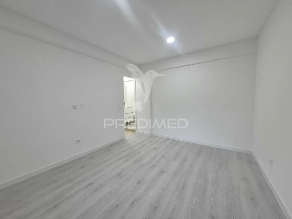 Chambres - Remodelled T2 with Suite in Cova da Piedade