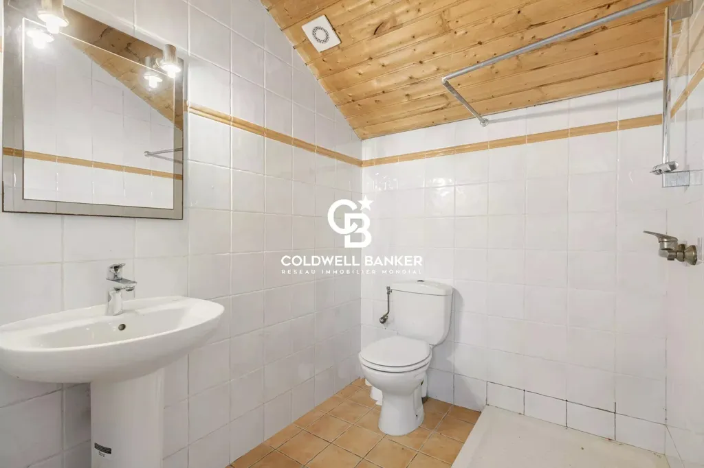 Vannitoad - 3-Bedroom Flat with Mountain View in Auron