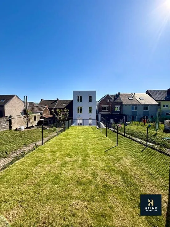 Garden - New Build Flat with Garden in Seilles