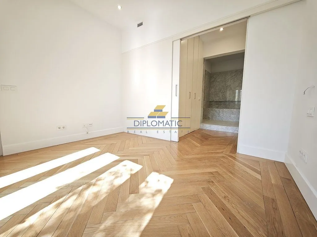 Pièces - Luxury Flat with Garage in Recoletos