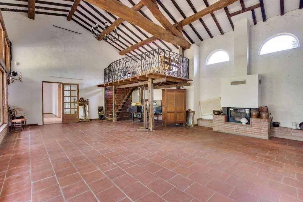 Séjour - Ferme Lauragaise avec Piscine à Belberaud