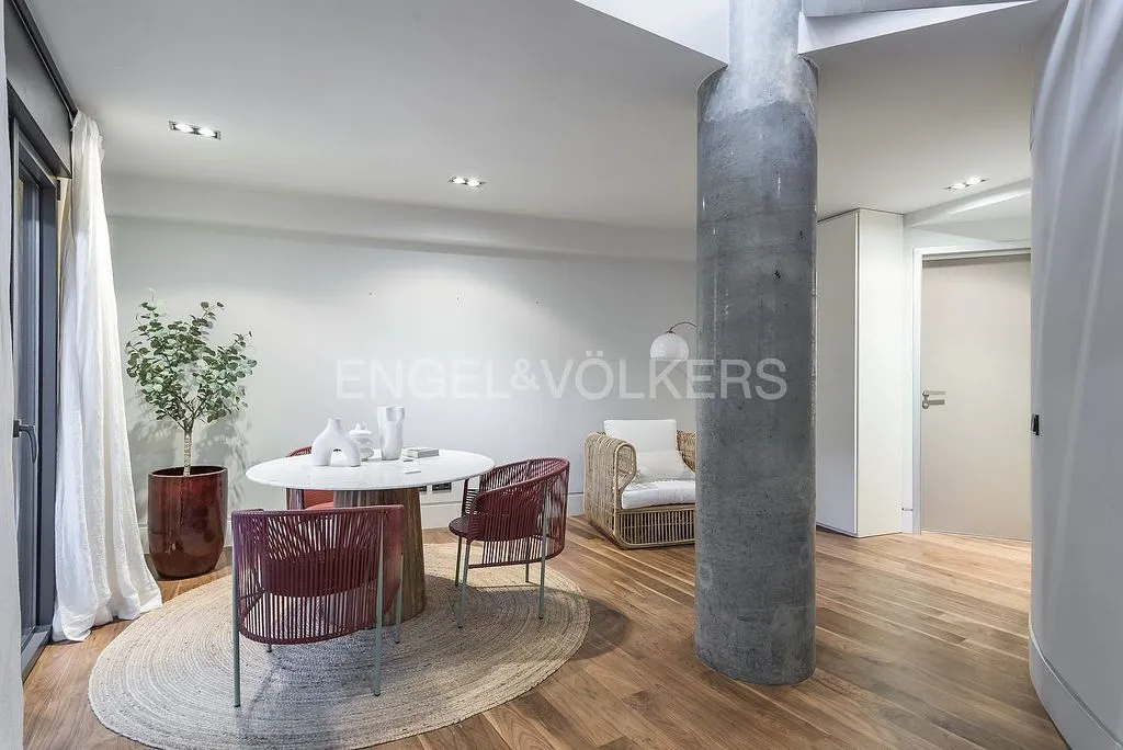 Salle à manger - Architectural Duplex with Terrace in El Viso