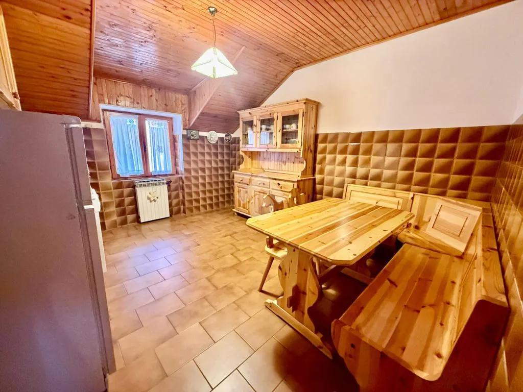 Söögituba - Trilocale with Balcony in Vezza d'Oglio