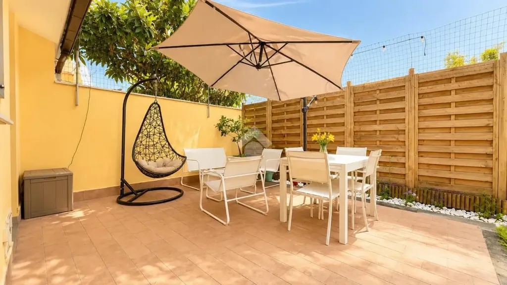 Terrasse - Ground Floor Trilocale with Garden in Anzio