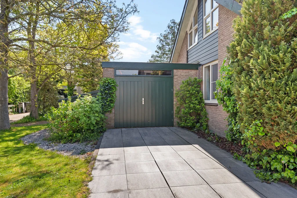 Välivaade - Detached Bungalow with Garden in Monnickendam