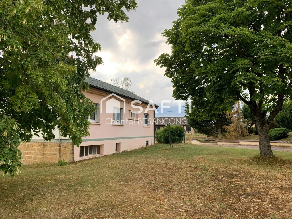 Aed - 6-Piece House with Garden in Nébing