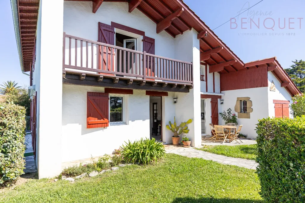 Välivaade - Basque-Style House with Pool near Bidart Beach