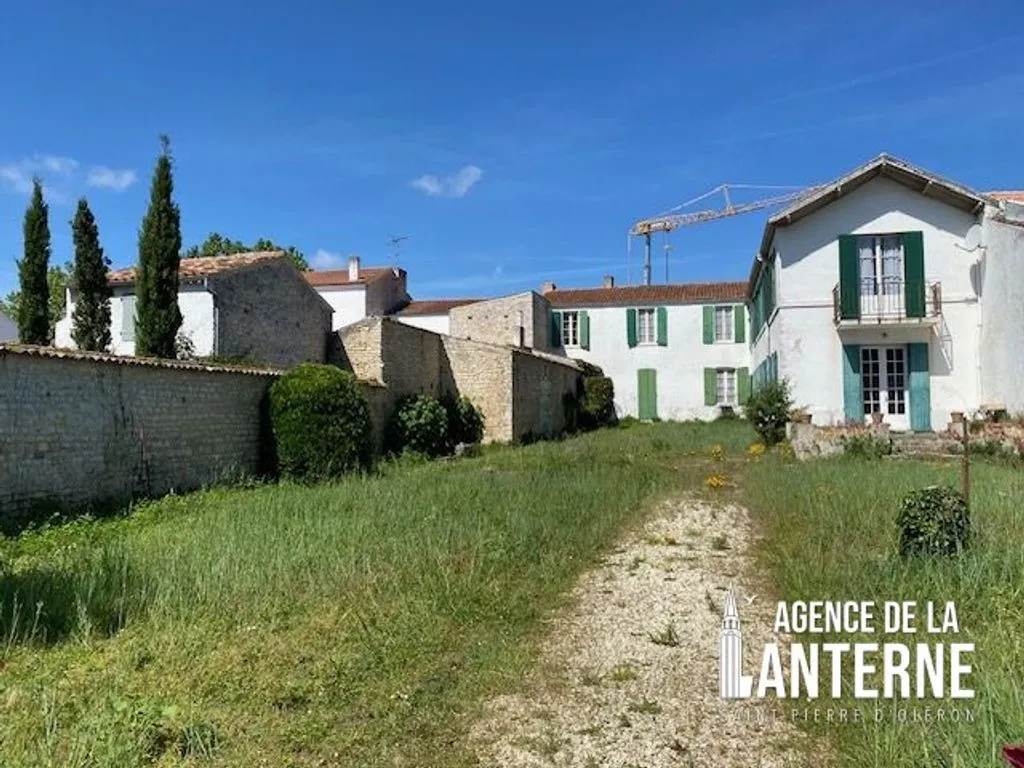 Garden - Luxury House with Garden in Saint-Pierre-d'Oléron