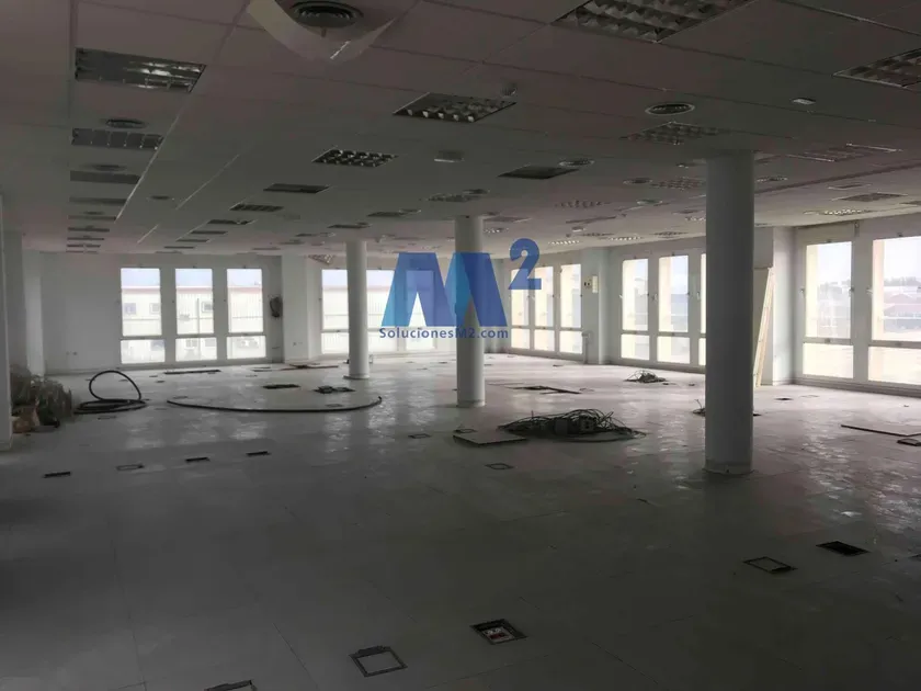 Pièces - Mixed-Use Building with Office Space in Alcobendas