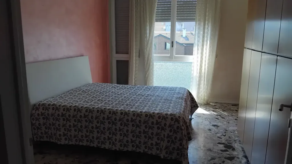 Magamistoad - Two-Bedroom Apartment with Balcony in Monza