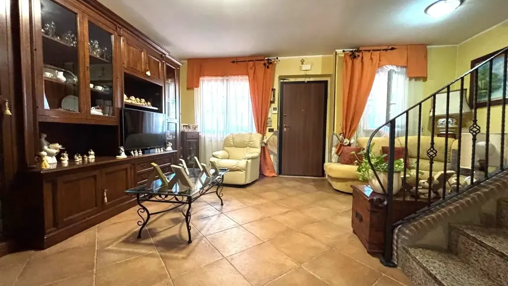 Soggiorno - Bifamiliar Villa with Garden in Ardea