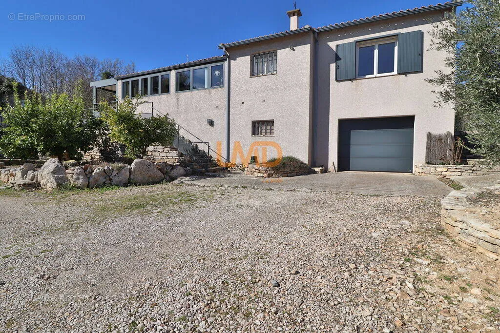Extérieur - Maison avec Vue Dégagée à Aspères