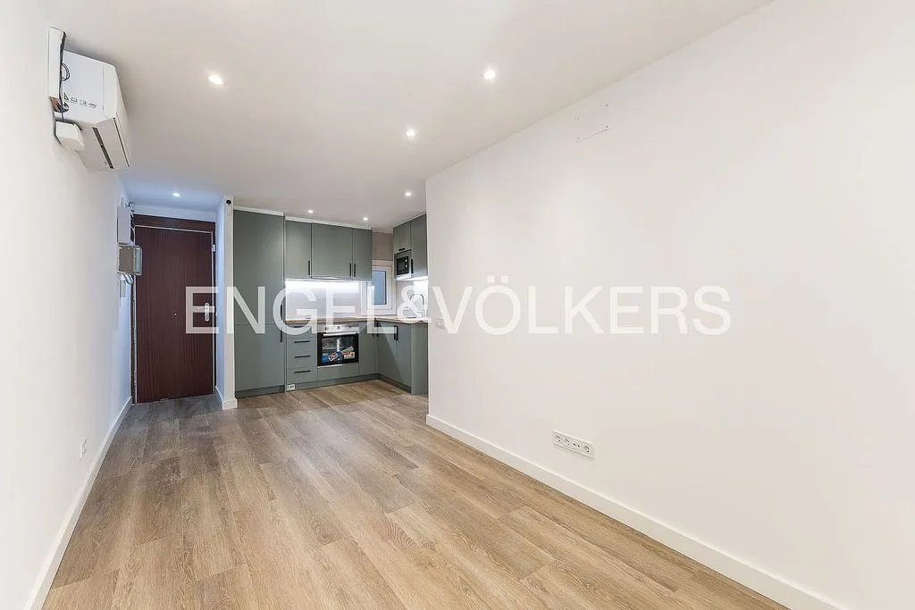 Séjour - Apartment with Balcony in Collblanc, Barcelona