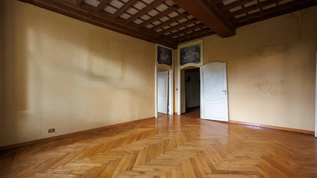 Pièces - Historic Apartment with Panoramic Terrace in Turin