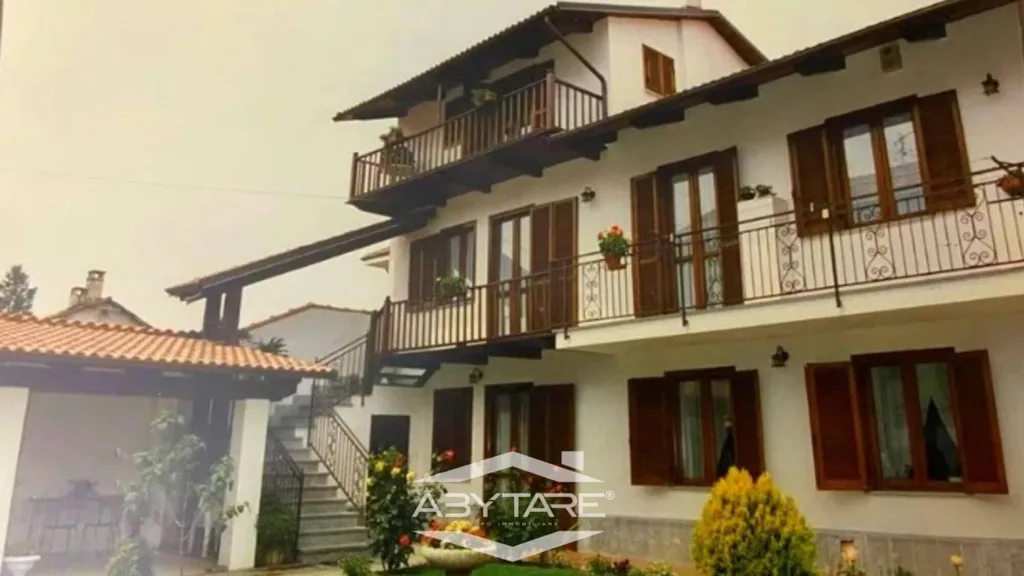 Extérieur - Semi-detached House with Garden in Airasca