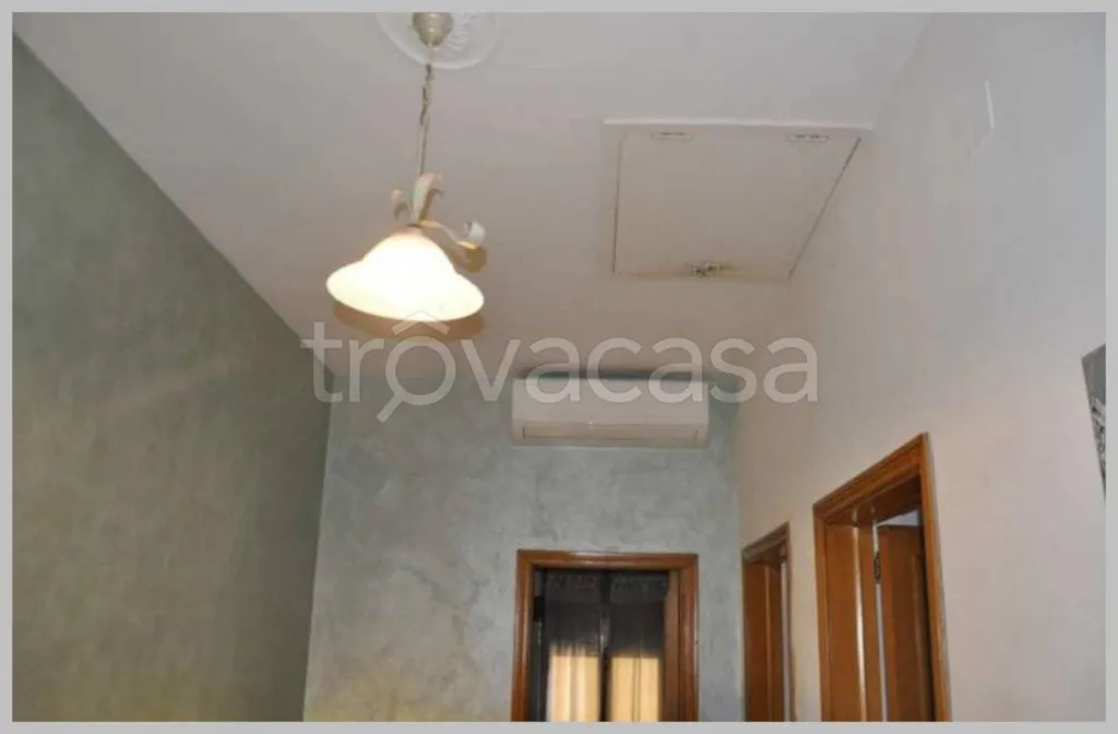 hallway_entrance