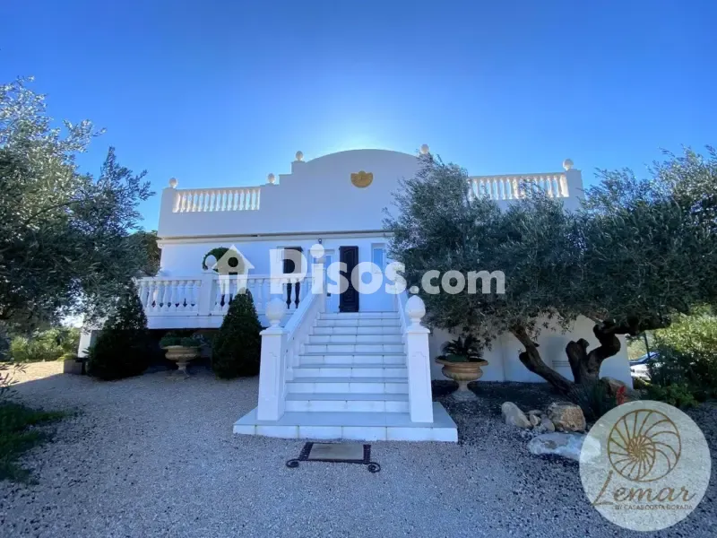 Esterno - Rustic Finca with Solar Panels in Camarles